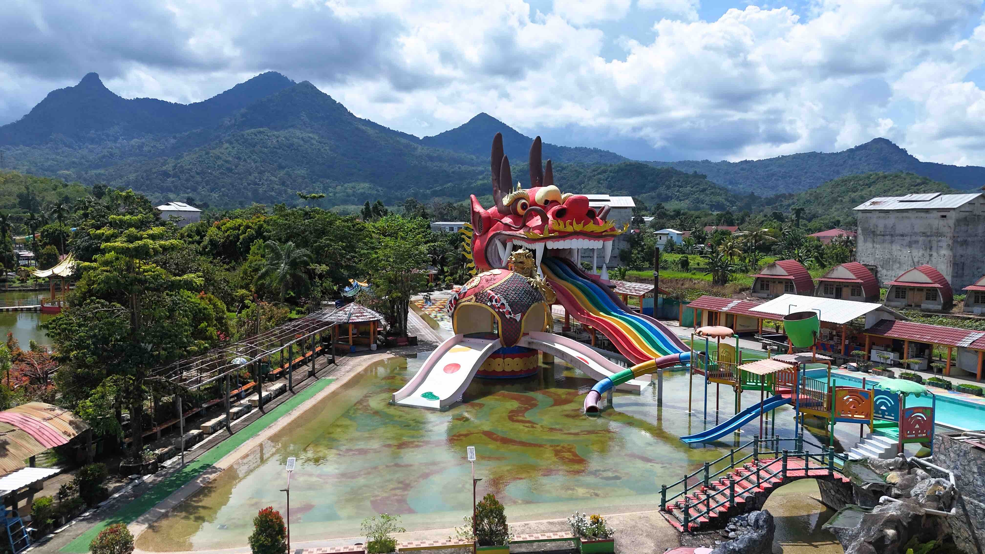 WATERBOOM TAMAN CINTA