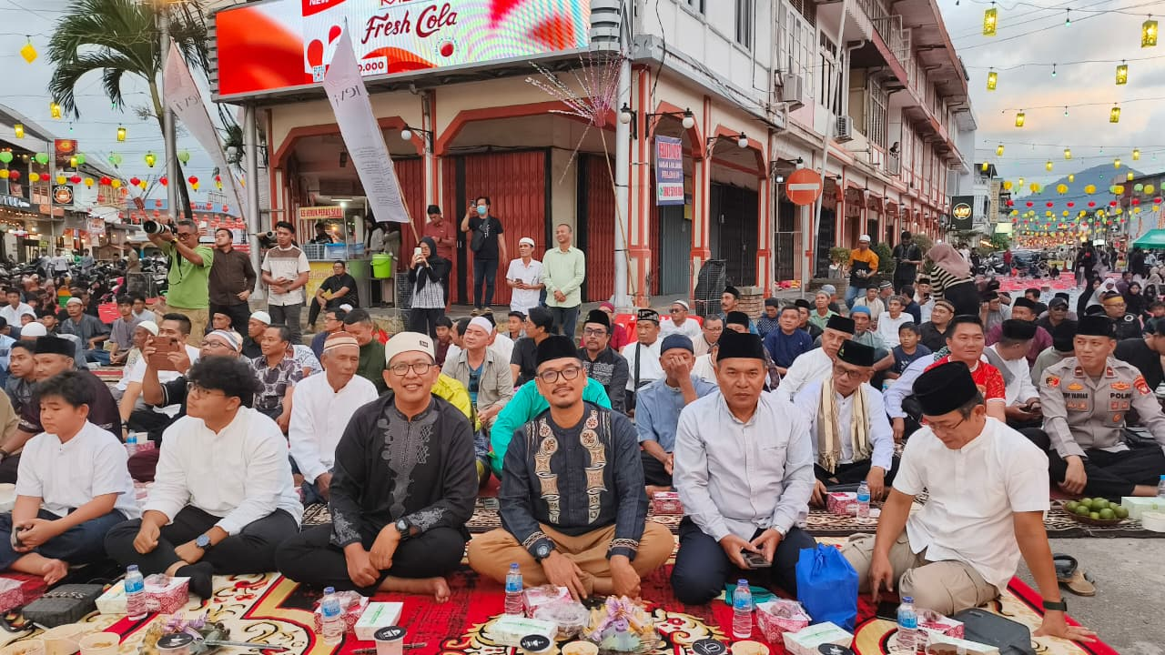 Semarak Ramadan di Kota Tertoleran: Singkawang Sukses Gelar Bukber Akbar & Pasar Juadah 2026