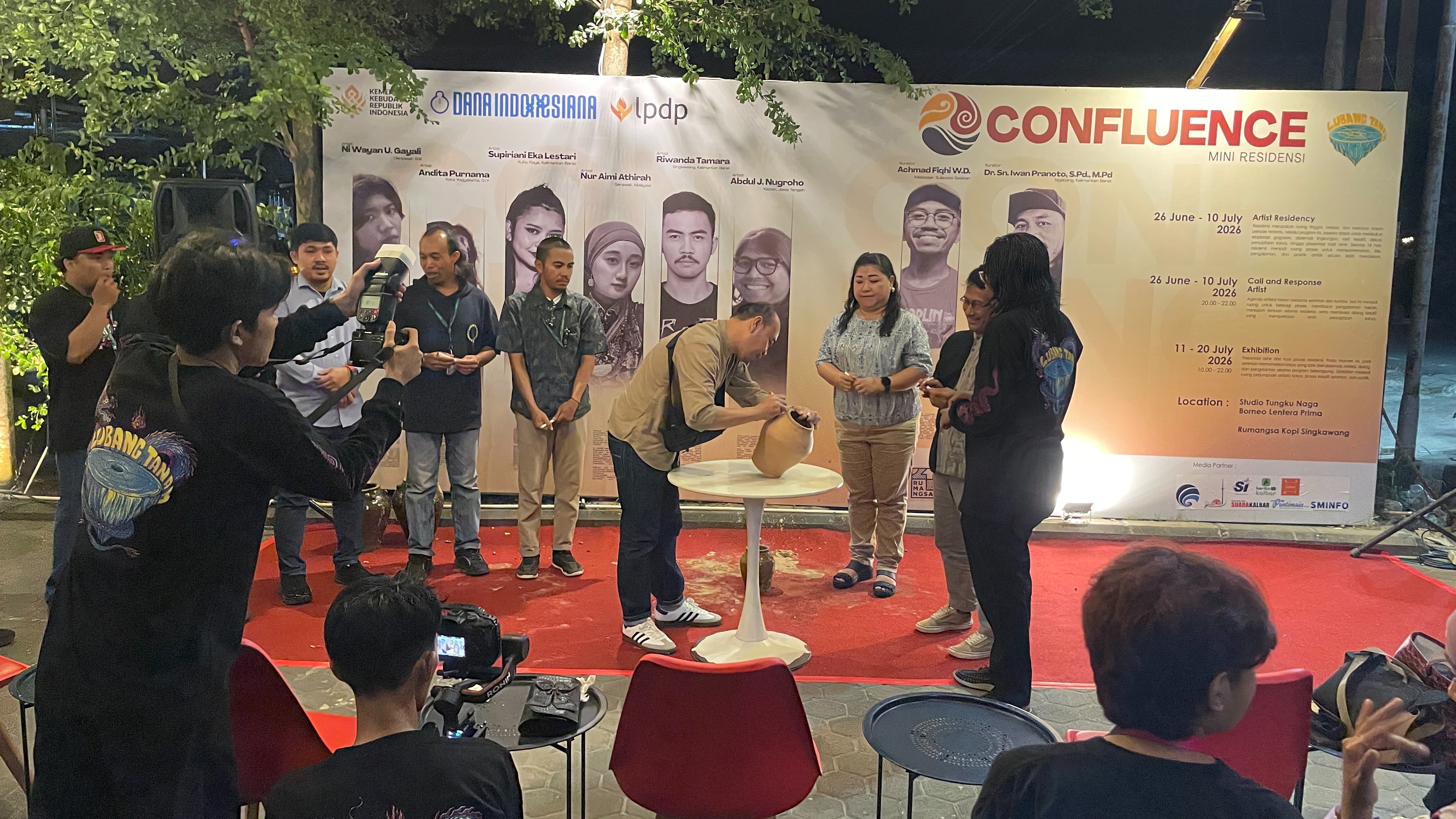 Pameran Hasil Mini Residensi Confluence Resmi Dibuka di Singkawang