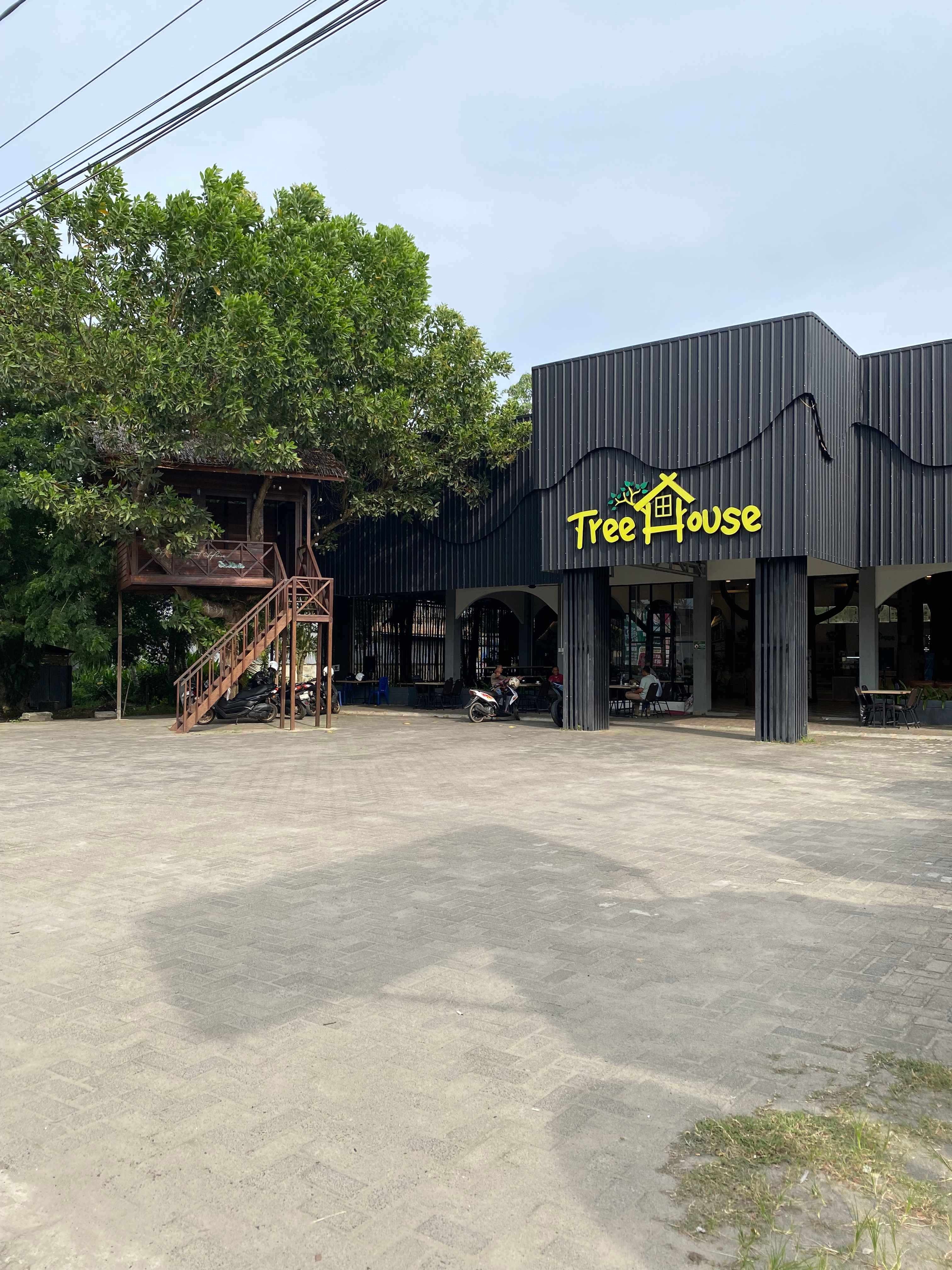 TREE HOUSE