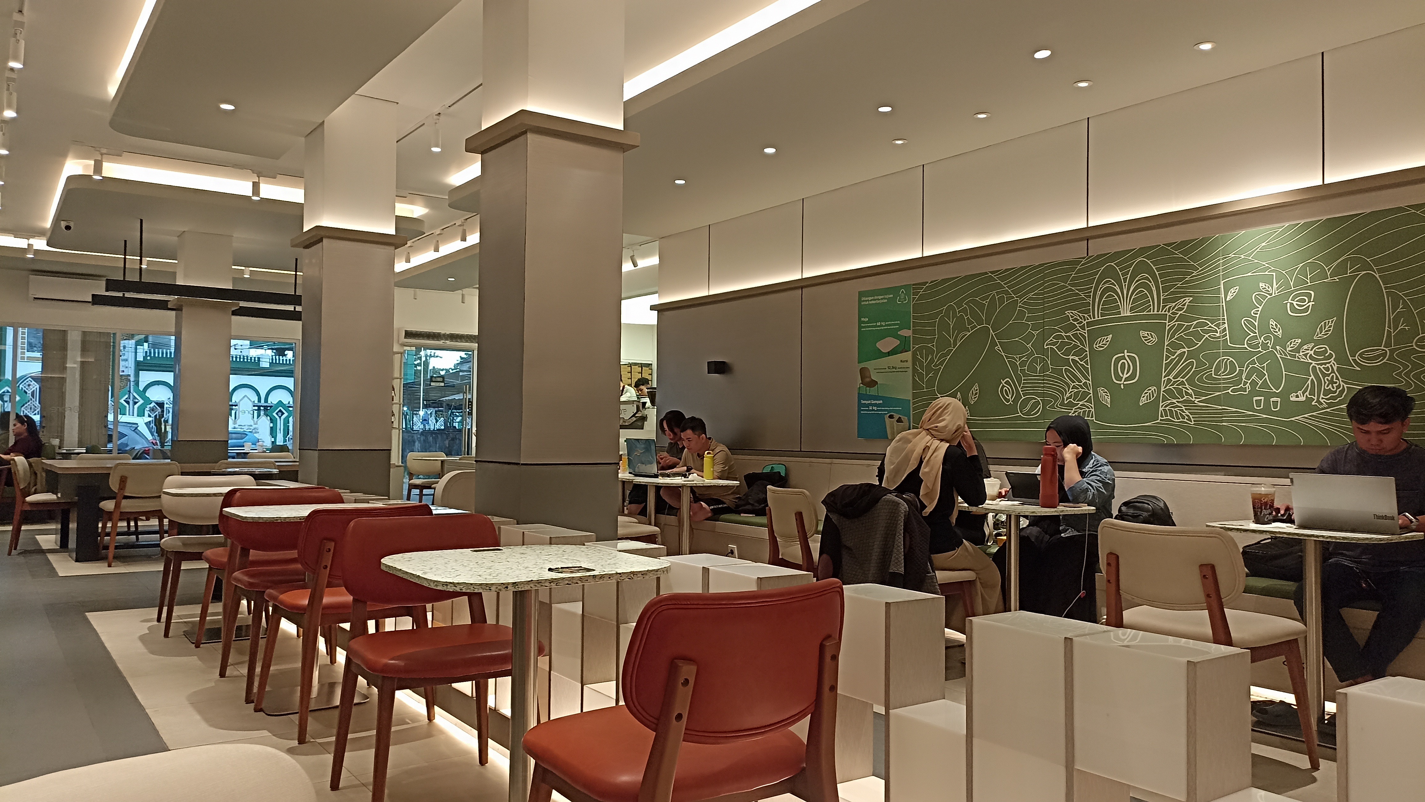 f79e991b-c988-408f-ab5d-44de156a5931.jpg